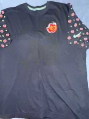 Nike Black Tee KD Apples size xxl NWOT